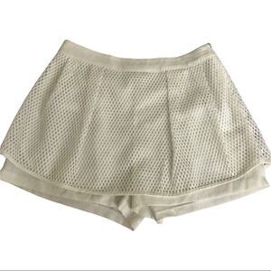 J.O.A Los Angeles White Shorts Net Outer Style Medium